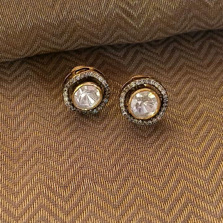 Nayaab Round Moissanite Studs